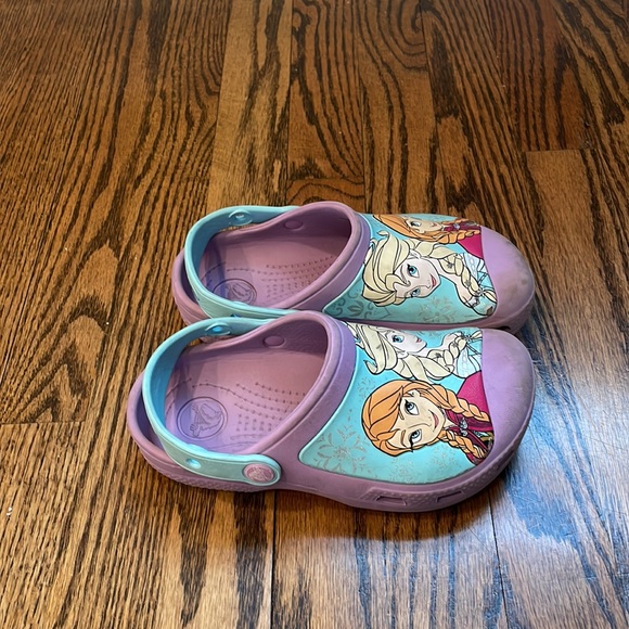 Elsa Ana Frozen crocks - Picture 2 of 2